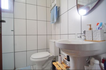 Casa à venda com 80m², 2 quartos e 2 vagasBanheiro