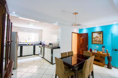 Casa à venda com 178m², 3 quartos e 2 vagasCopa/Cozinha