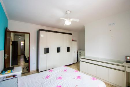 Casa à venda com 178m², 3 quartos e 2 vagasQuarto 1 - Suíte