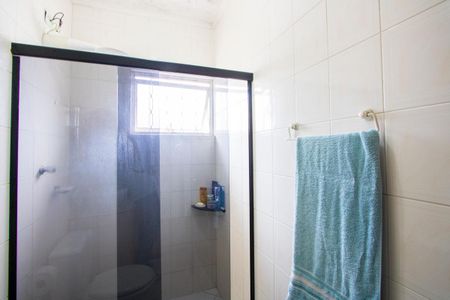 Casa à venda com 178m², 3 quartos e 2 vagasBanheiro do quarto 1