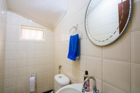 Casa à venda com 178m², 3 quartos e 2 vagasBanheiro de serviço