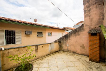 Casa à venda com 178m², 3 quartos e 2 vagasTerraço
