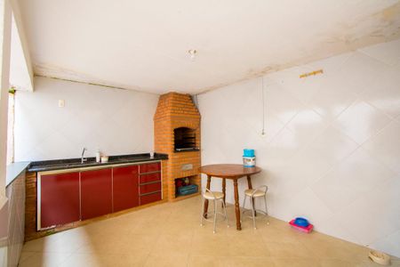 Casa à venda com 178m², 3 quartos e 2 vagasEspaço gourmet/Quintal