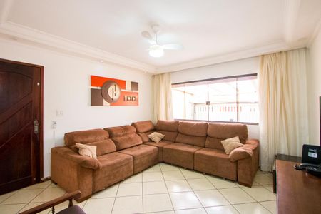 Sala de casa à venda com 3 quartos, 178m² em Vila Mazzei, Santo André