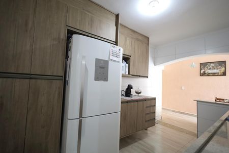 Casa à venda com 97m², 2 quartos e 2 vagas Casa à venda com 97m², 2 quartos e 2 vagasCozinha
