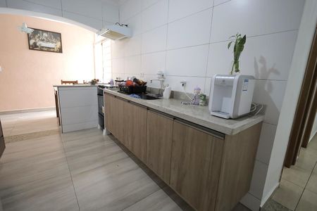Casa à venda com 97m², 2 quartos e 2 vagas Casa à venda com 97m², 2 quartos e 2 vagasCozinha