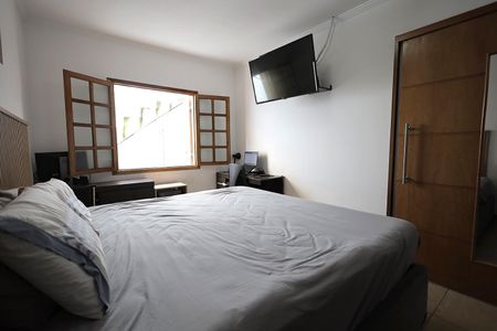 Casa à venda com 97m², 2 quartos e 2 vagas Casa à venda com 97m², 2 quartos e 2 vagasSuíte