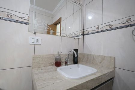 Casa à venda com 97m², 2 quartos e 2 vagas Casa à venda com 97m², 2 quartos e 2 vagasBanheiro Suíte
