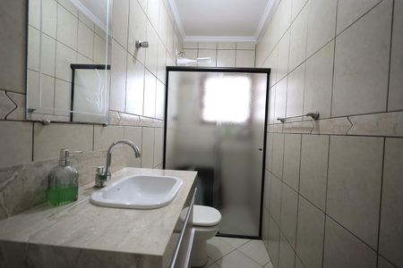 Casa à venda com 97m², 2 quartos e 2 vagas Casa à venda com 97m², 2 quartos e 2 vagasBanheiro