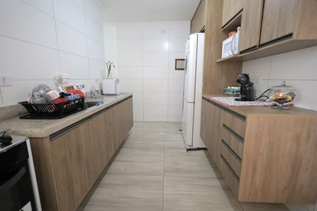Casa à venda com 97m², 2 quartos e 2 vagas Casa à venda com 97m², 2 quartos e 2 vagasCozinha