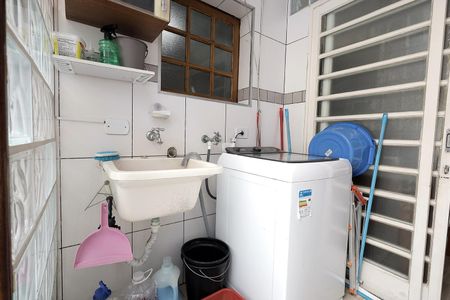 Casa à venda com 97m², 2 quartos e 2 vagas Casa à venda com 97m², 2 quartos e 2 vagasÁrea de Serviço