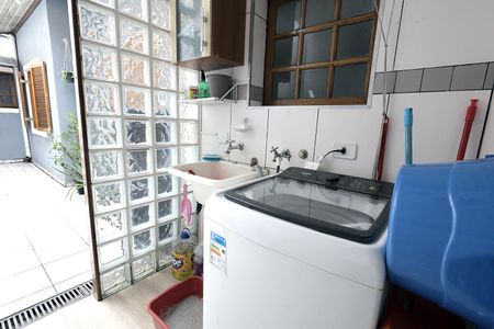 Casa à venda com 97m², 2 quartos e 2 vagas Casa à venda com 97m², 2 quartos e 2 vagasÁrea de Serviço