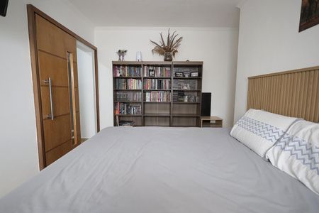 Casa à venda com 97m², 2 quartos e 2 vagas Casa à venda com 97m², 2 quartos e 2 vagasSuíte