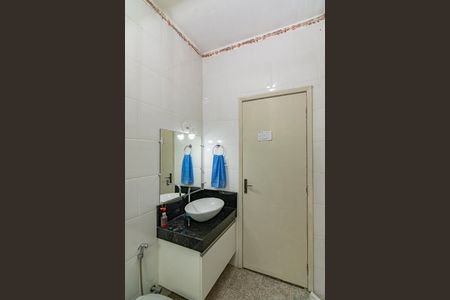 Casa para alugar com 84m², 3 quartos e 2 vagasBanheiro Social