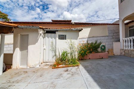 Casa para alugar com 84m², 3 quartos e 2 vagasQuintal