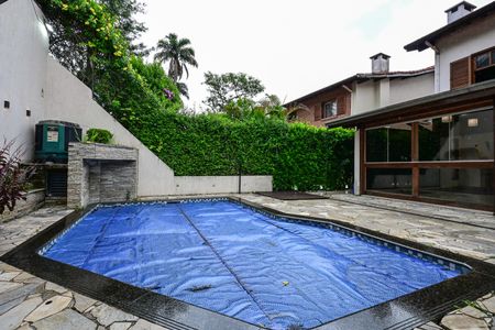 Casa de condomínio para alugar com 375m², 7 quartos e 4 vagasPiscina