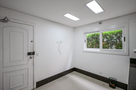 Casa de condomínio para alugar com 375m², 7 quartos e 4 vagasCopa