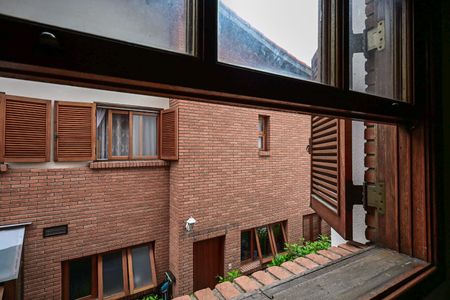 Casa de condomínio para alugar com 375m², 7 quartos e 4 vagasVista do Quarto 1