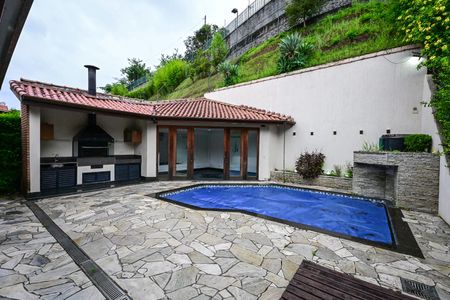 Casa de condomínio para alugar com 375m², 7 quartos e 4 vagasPiscina