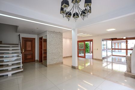 Casa de condomínio para alugar com 375m², 7 quartos e 4 vagasSala