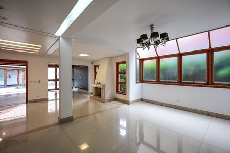 Sala de casa de condomínio para alugar com 7 quartos, 375m² em Parque Munhoz, São Paulo