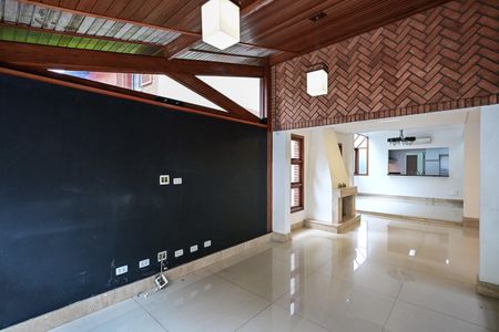 Sala de Tv de casa de condomínio para alugar com 7 quartos, 375m² em Parque Munhoz, São Paulo