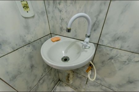 Casa para alugar com 40m², 1 quarto e sem vaga Casa para alugar com 40m², 1 quarto e sem vagaBanheiro