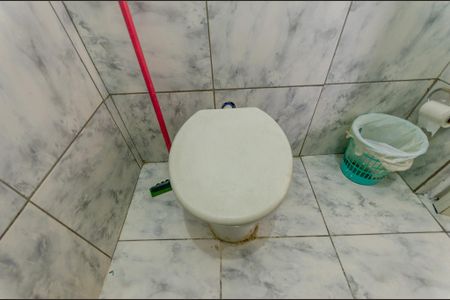 Banheiro de casa para alugar com 1 quarto, 40m² em Vila Zat, São Paulo