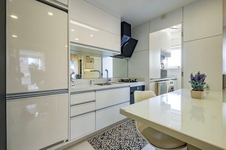 Sala/Cozinha de apartamento à venda com 1 quarto, 60m² em Pinheiros, São Paulo