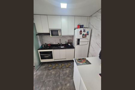 Apartamento para alugar com 3 quartos, 74m² em Jardim Tupanci, Barueri