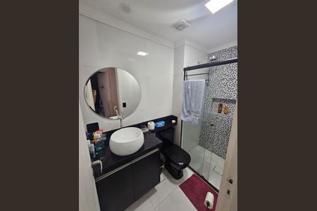 Apartamento para alugar com 3 quartos, 74m² em Jardim Tupanci, Barueri