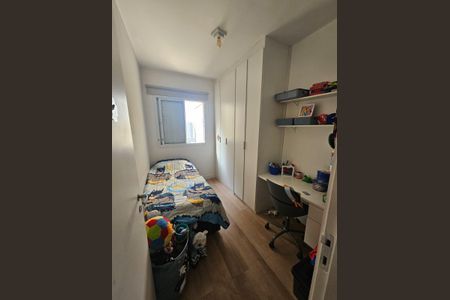 Apartamento para alugar com 3 quartos, 74m² em Jardim Tupanci, Barueri