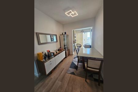 Apartamento para alugar com 3 quartos, 74m² em Jardim Tupanci, Barueri