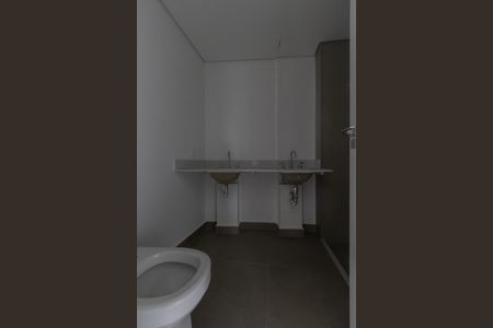 Apartamento à venda com 104m², 2 quartos e 2 vagasBanheiro da Suíte 2