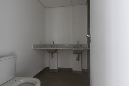 Apartamento à venda com 104m², 2 quartos e 2 vagasBanheiro da Suíte 2