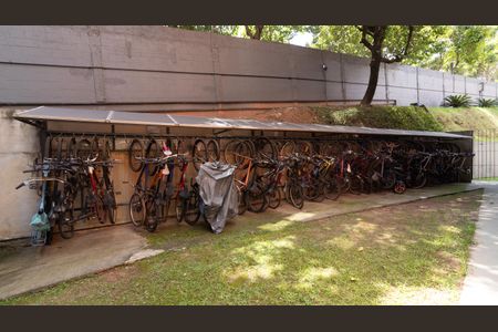 Apartamento à venda com 130m², 3 quartos e 1 vaga Apartamento à venda com 130m², 3 quartos e 1 vagaÁrea comum - Bicicletário