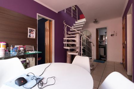 Apartamento à venda com 130m², 3 quartos e 1 vaga Apartamento à venda com 130m², 3 quartos e 1 vagaSala