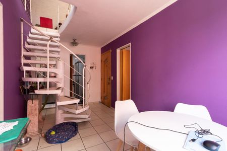 Apartamento à venda com 130m², 3 quartos e 1 vaga Apartamento à venda com 130m², 3 quartos e 1 vagaSala