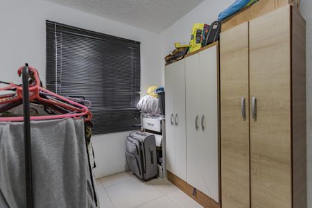 Quarto 2 de apartamento para alugar com 2 quartos, 39m² em Jardim Carvalho, Porto Alegre