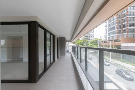 Apartamento à venda com 153m², 3 quartos e 2 vagas Apartamento à venda com 153m², 3 quartos e 2 vagasVaranda gourmet