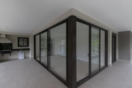 Apartamento à venda com 153m², 3 quartos e 2 vagas Apartamento à venda com 153m², 3 quartos e 2 vagasVaranda gourmet