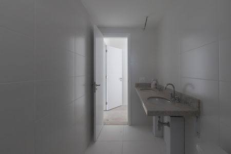 Apartamento à venda com 153m², 3 quartos e 2 vagas Apartamento à venda com 153m², 3 quartos e 2 vagasBanheiro da Suíte 3