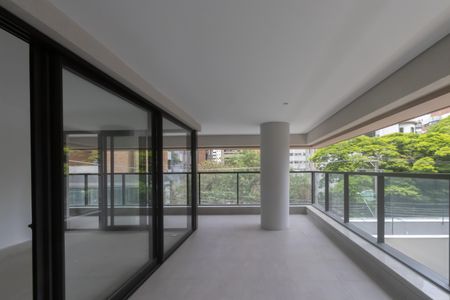 Apartamento à venda com 153m², 3 quartos e 2 vagas Apartamento à venda com 153m², 3 quartos e 2 vagasVaranda gourmet