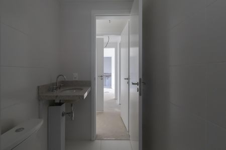 Apartamento à venda com 153m², 3 quartos e 2 vagas Apartamento à venda com 153m², 3 quartos e 2 vagasBanheiro da Suíte 2