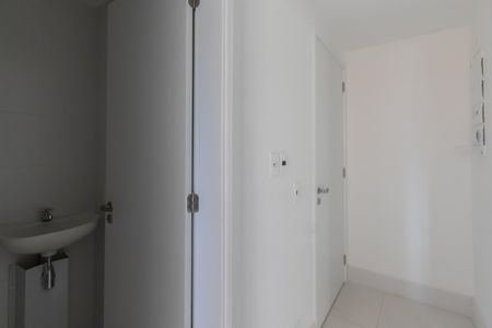 Apartamento à venda com 153m², 3 quartos e 2 vagas Apartamento à venda com 153m², 3 quartos e 2 vagasBanheiro de serviço