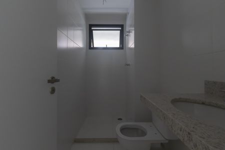 Apartamento à venda com 153m², 3 quartos e 2 vagas Apartamento à venda com 153m², 3 quartos e 2 vagasBanheiro da Suíte 2
