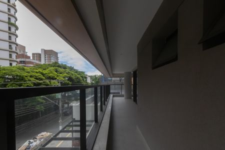 Apartamento à venda com 153m², 3 quartos e 2 vagas Apartamento à venda com 153m², 3 quartos e 2 vagasVaranda gourmet