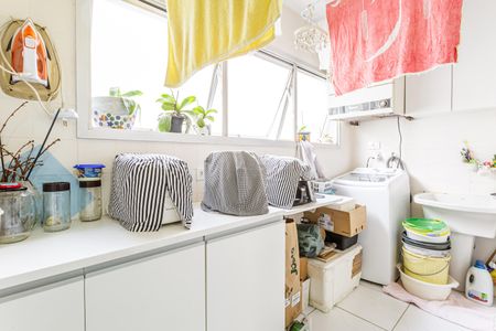 Apartamento à venda com 99m², 3 quartos e 1 vagaÁrea de Serviço