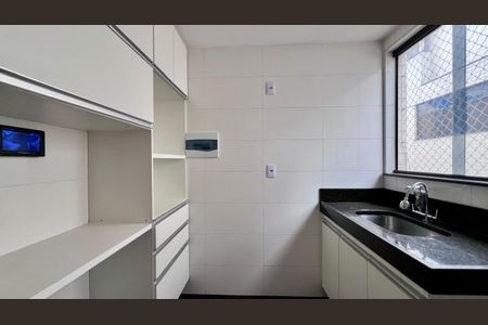 Apartamento à venda com 130m², 3 quartos e 4 vagascozinha