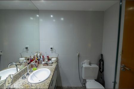 Apartamento à venda com 89m², 3 quartos e 2 vagasBanheiro da Suíte